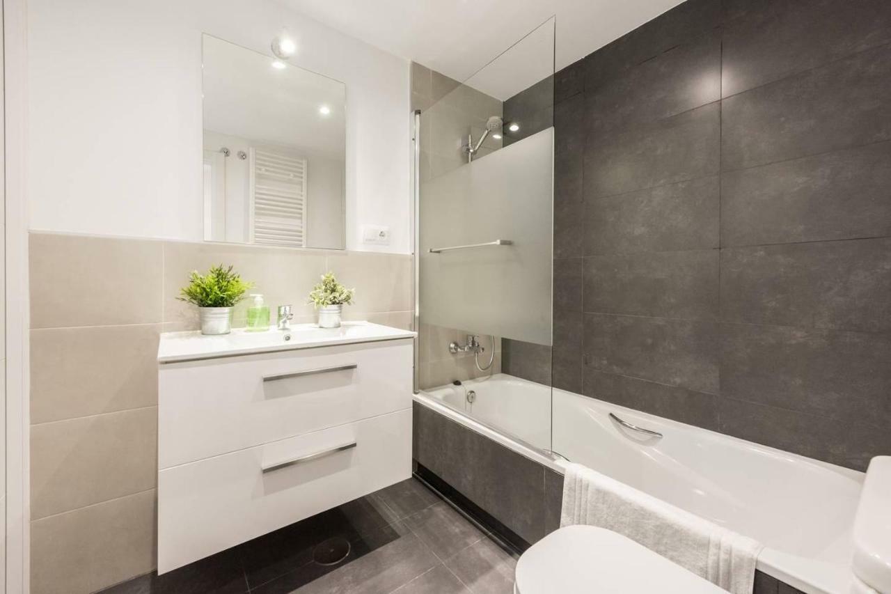 Modern With Ideal Location Next To Atocha Station Madrid Kültér fotó